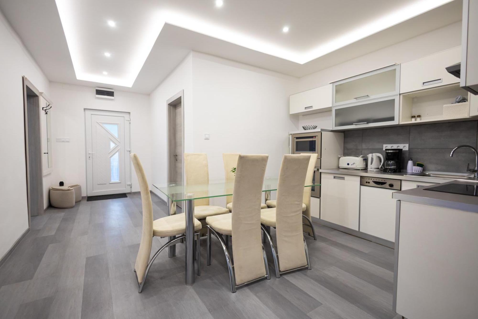 Fonix Apartman Debrecen Eksteriør billede
